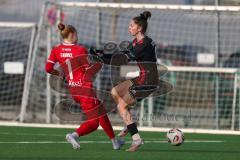 ***2. Bundesliga Frauen - Saison 2025/26 - FC Ingolstadt 04 Frauen - SV Meppen - Emma Kusch (Nr.9 - FC Ingolstadt Frauen I) - Farwick Thea Torwart Meppen  - Foto: Meyer Jürgen