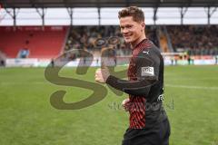 3. Liga; FC Ingolstadt 04 - SG Dynamo Dresden; Sieg Jubel Freude Neuzugang Torschütze Sebastian Grönning (11, FCI) nach dem Spiel