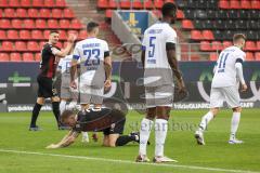 2.BL; FC Ingolstadt 04 - SV Darmstadt 98; Chance Tor vergeben, enttäuscht am Boden Florian Pick (26 FCI) und hinten Stefan Kutschke (30, FCI)