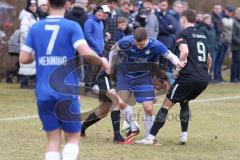 Freundschaftsspiel - Saison 2025/26 - SV Menning - SV Manching - Johannes  Dexl (Nr.13 - SV Manching) - Philip Wolfsfellner blau Menning  - Fabian  Neumayer (Nr.9 - SV Manching) - Foto: Meyer Jürgen
