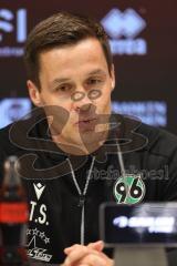 3. Liga; FC Ingolstadt 04 - Hannover 96 II; Interview Pressekonferenz Co-Trainer Timo Struckmeier (H96)