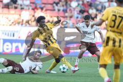 3. Liga; FC Ingolstadt 04 - Alemannia Aachen; Zweikampf Kampf um den Ball Lars Lokotsch (13, FCI) Georgios Antzoulas (6, FCI) Gideon Jung (21 AA)