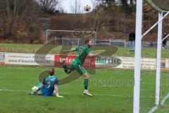 BZL - Oberbayern Nord - SV Manching - SV Kasing -  Thomas Schreiner (#11 Manching) - Patrick Lücking Torwart SV Kasing - Foto: Jürgen Meyer