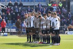 2.BL; Holstein Kiel - FC Ingolstadt 04 - Trauerminute Team