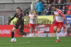 2.BL; SSV Jahn Regensburg - FC Ingolstadt 04; Florian Pick (26 FCI) Benedikt Gimber (5 Jahn)