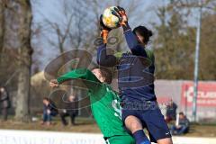 Bezirksliga OBB Nord - SV Manching - FC Schwabing München - Benedikt Vollnhals (#9 Manching) - Minich Sebastian Torwart Schwabing - Foto: Jürgen Meyer