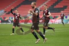 2.BL; FC Ingolstadt 04 - Hannover 96; beschwert sich, Maximilian Beister (11, FCI) Tor wrd nicht gegeben, Stefan Kutschke (30, FCI) Denis Linsmayer (23, FCI)