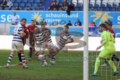 3. Liga; MSV Duisburg - FC Ingolstadt 04; da geht der Ball durch, Tor Jubel Treffer Calvin Brackelmann (17, FCI) hinten, Torwart Vincent Müller (1 MSV) keine Chance, Joshua Bitter (29 MSV) Marvin Bakalorz (6 MSV) Sebastian Mai (28 MSV)