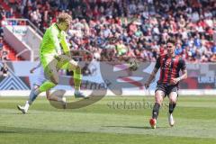 3. Liga; FC Ingolstadt 04 - Arminia Bielefeld; Torchance verpasst Tim Heike (9, FCI) Torwart Kersken Jonas (1 AB)