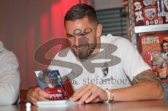 3.Liga - Saison 2022/2023 - FC Ingolstadt 04 -  - Fantreffen im Sporttreff - Pascal Testroet (Nr.37 - FCI) - Foto: Markus Banai