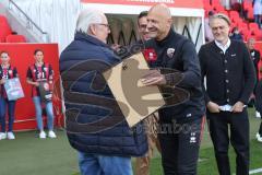 3. Liga - Saison 2024/25 - FC Ingolstadt 04 - SV Wehen Wiesbaden - Verabschiedung  - Vorsitzender des Vorstandes Peter  Jackwerth (FCI) Robert Wulnikowski - XXXXX - Foto: Meyer Jürgen