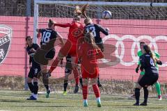 2. Frauen-Bundesliga - Saison 2021/2022 - FC Ingolstadt 04 - Eintracht Frankfurt II - Zenger Nadine (#15 FCI) - Altenburg Lina Frankfurt Torwart - Veit Jella #13 Frankfurt - Foto: Meyer Jürgen