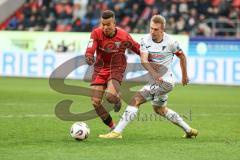 3. Liga; FC Ingolstadt 04 - TSG Hoffenheim II; Marcel Costly (22, FCI) Lässig Valentin (6 TSG) Zweikampf Kampf um den Ball