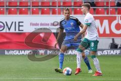 2.BL; FC Ingolstadt 04 - Werder Bremen, Filip Bilbija (35, FCI) Mitchell Weiser (8 Bremen)