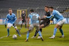 3. Liga - TSV 1860 München - FC Ingolstadt 04 - Stefan Kutschke (30, FCI) in Bedrängnis, Steinhart Phillipp (36, 1860) Wein Daniel (17, 1860)