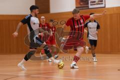 Hallenturnier Gaimersheim - Saison 2025/26 - TSV Baar-Ebenhausen - TSV Ober-u.Unterhaunstadt - Nico Köppe rot Ebenhausen - Baran Cakir grau Oberhaunstadt - Foto: Meyer Jürgen