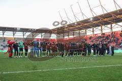 3. Liga; FC Ingolstadt 04 - 
SV Sandhausen; Sieg Jubel Freude Spieler bedanken sich bei den Fans, Tanz