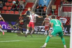 3. Liga; FC Ingolstadt 04 - SSV Jahn Regensburg; Zweikampf Kampf um den Ball Julian Kügel (31, FCI) Bittroff Alexander (13 SSV) Torwart Gebhardt Felix (1 SSV)