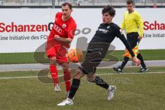 A-Junioren - Bundesliga Süd Fc Ingolstadt 04 - SC Freiburg -  Brunner Felix (Nr.19 - FC Ingolstadt A-Jugend) - Schopper David schwarz Freiburg - Foto: Meyer Jürgen