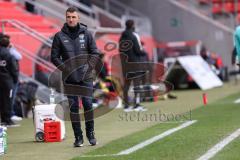 3. Liga; FC Ingolstadt 04 - SG Dynamo Dresden; an der Seitenlinie, Spielerbank Cheftrainer Michael Köllner (FCI) nervös