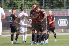 3. Liga; Testspiel; FC Ingolstadt 04 - FC Heidenheim; nach dem Spiel 1:1, Freude bei FCI, Lukas Fröde (34, FCI) Arian Llugiqi (25, FCI) Felix Keidel (43, FCI) Thomas Rausch (45, FCI)