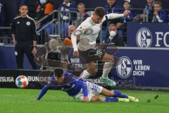 2.BL; FC Schalke 04 - FC Ingolstadt 04; Stefan Kutschke (30, FCI) Aydin Mehmet (38 S04) Kampf um den Ball