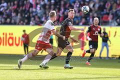 3. Liga; SSV Jahn Regensburg - FC Ingolstadt 04; Jannik Mause (7, FCI) Zweikampf Kampf um den Ball Breunig Louis (16 Jahn)