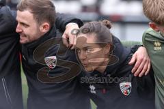 3. Liga; SC Verl - FC Ingolstadt 04; nach dem Spiel Sieg Jubel Freude Teambesprechung auf dem Platz, Cheftrainerin Sabrina Wittmann (FCI) Co-Trainer Fabian Reichler (FCI)