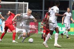 3. Liga; FC Viktoria Köln - FC Ingolstadt 04; Tobias Bech (11, FCI) wird gefoult von Michael Schultz (3 Köln)