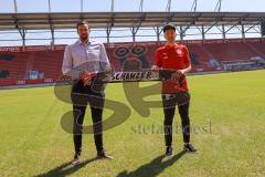 2. Fußball-Liga - Pressekonferenz - Vorstellung Cheftrainer Roberto Pätzold und Manager Profifußball Malte Metzelder - Saison 2021/2022 - FC Ingolstadt 04 - Manager Profifußball FCI Malte Metzelder links - Cheftrainer FCI Roberto Pätzold rechts - Foto: Me