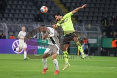 DFB Pokal; Borussia Dortmund - FC Ingolstadt 04; Fatih Kaya (9, FCI) Can Emre (23 BVB) berührt mit der Hand Foul