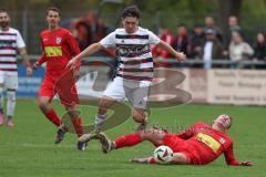Kreisliga - Saison 2025/26- TSV Kösching - SV Kasing - Marius Magdic weiss Kasing - Johannes Tannwitz rot Kösching - Foto: Meyer Jürgen
