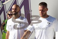 3.Liga - Saison 2022/2023 - VFL Osnabrück - FC Ingolstadt 04 - Nico Antonitsch (Nr.5 - FCI) - Patrick Schmidt (Nr.9 - FCI) vor dem Spiel - Foto: Meyer Jürgen