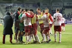 3. Liga; Erzgebirge Aue - FC Ingolstadt 04; Tor Jubel Treffer Ausgleich 2:2 Jonas Scholz (15, FCI) mit Simon Lorenz (32, FCI) Gustav Christensen (24, FCI) Max Plath (14 FCI) Ognjen Drakulic (30, FCI) Torwart Kai Eisele (25, FCI) Mattis Hoppe (2, FCI)