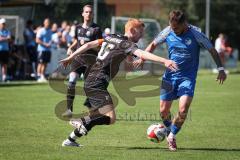 Kreisliga - Saison 2026/27 - SV Hundszell - SV Menning - Martin Kusche blau Hundszell - Moritz Faigle schwarz Menning  - Foto: Meyer Jürgen