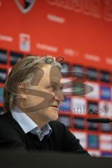 2.BL; FC Ingolstadt 04 - Dietmar Beiersdorfer, neuer Geschäftsführers Sport und Kommunikation, Pressekonferenz, Geschäftsführers Dietmar Beiersdorfer (FCI Sport Kommunikation)