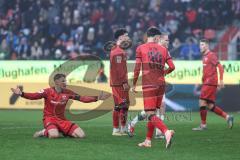3. Liga; FC Ingolstadt 04 - TSV 1860 München; Torchance verpasst ärgert sich Simon Lorenz (32, FCI) Davide Sekulovic (33, FCI) Berkay Öztürk (39 FCI)