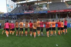 3.Liga - Saison 2023/2024 - SC Freiburg II - FC Ingolstadt 04 - die Spieler bedanken sich bei den Fans - jubel - Foto: Meyer Jürgen