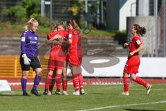 2. Frauen-Bundesliga - Saison 2021/2022 - FC Ingolstadt 04 - FSV Gütersloh - Der 3.1 Führungstreffer durch Maier Ramona (#18 FCI) - jubel - Rolle Sarah Torwart Gütersloh - Mailbeck Alina (#8 FCI) - Foto: Meyer Jürgen