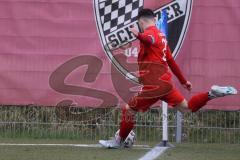 Bayernliga Süd - Saison 2022/2023 - FC Ingolstadt 04 - SV Kirchanschöring - Michael Senger (Nr.21 - FCI II) beim Eckball - Foto: Meyer Jürgen