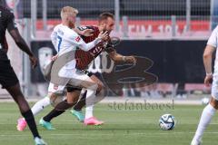 3. Liga; Testspiel; FC Ingolstadt 04 - FC Heidenheim; Zweikampf Kampf um den Ball David Kopacz (29, FCI) Beste Jan-Niklas (FCH)