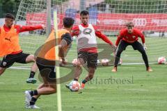 3. Liga; FC Ingolstadt 04 - Trainingslager Südtirol, Zweikampf Kampf um den Ball Visar Musliu (16, FCI) Dominik Franke (3 FCI) Arian Llugiqi (25, FCI)