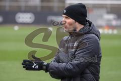 3. Liga; FC Ingolstadt 04 - Neuer Trainer Cheftrainer Guerino Capretti (FCI), erstes Training am Spielfeldrand