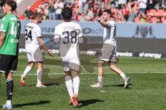 3. Liga; FC Ingolstadt 04 - Hannover 96 II; Tor Jubel Treffer 3:3 Ausgleich Ryan Malone (16, FCI) Gustav Christensen (24, FCI) Deniz Zeitler (38, FCI)