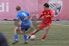 A-Junioren - Bundesliga Süd FC Ingolstadt 04 - TSG 1899 Hoffenheim - Giulio Conti (Nr.16 - FCI A-Junioren) rot -  Behrens Hennes blau Hoffenheim - Foto: Meyer Jürgen