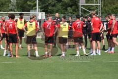 3. Liga - Saison 2024/25 - Trainingsauftakt- FC Ingolstadt 04 -  - Cheftrainerin Sabrina Wittmann (FCI) mit Taktiktafel - XXXXX - Foto: Meyer Jürgen