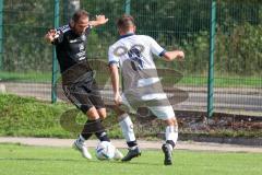 Kreisliga - Saison 2022/2023 - TSV Großmehring - Türk SV Ingolstadt - Ibrahim Sahin schwarz Türk SV Ing. - Leopold Hoch weiss Großmehring -  - Foto: Meyer Jürgen