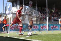 3. Liga - Saison 2025/26 - TSG Hoffenheim II - FC Ingolstadt 04  - Carlsen Frederic Bennedsgaard (Nr.8 - FCI) beim Eckball - XXXXX - Foto: Meyer Jürgen