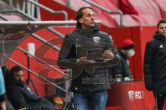 2.BL; FC Ingolstadt 04 - Hannover 96; Cheftrainer Rüdiger Rehm (FCI) an der Seitenlinie, Spielerbank