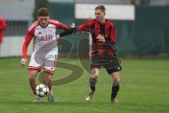 Kreisklasse - Saison 2025/26- Türk SV Ingolstadt - SC Steinberg-  - Enis Kuqanaj weiss Türkisch - Aidan Röttger rot Steinberg - Foto: Meyer Jürgen